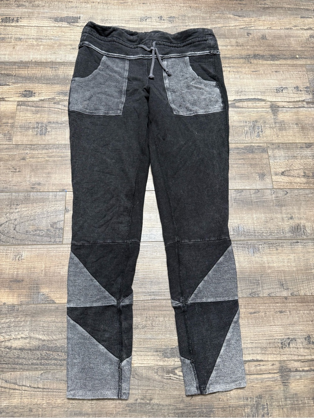 Free People Movement Patch Pockets Two Tone Black Gray Drawstring Joggers Medium